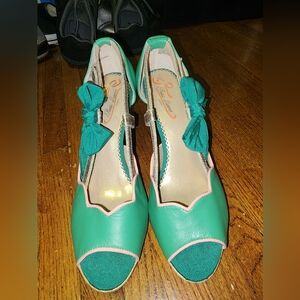 SUPER CUTE!! Poetic License Shoes